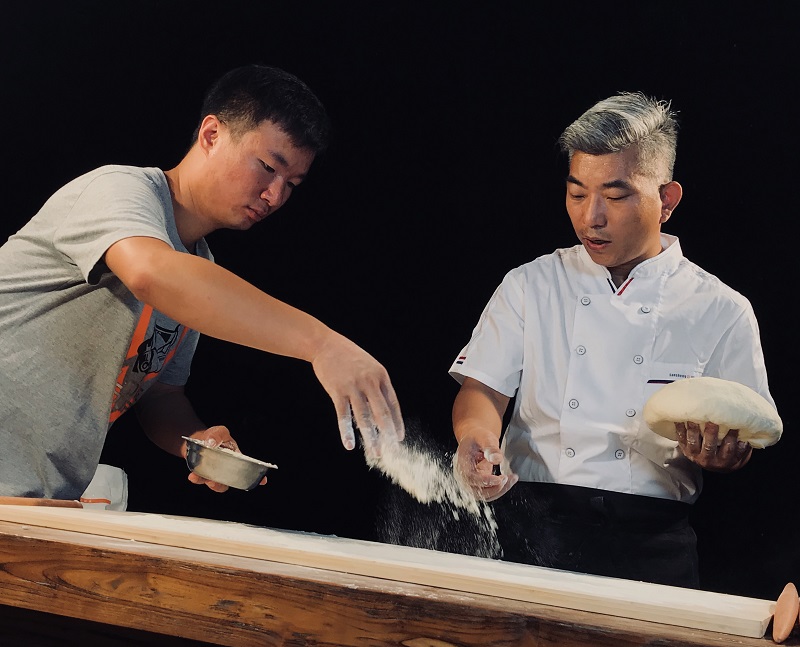 徐二辉,河南正宗的麦多馅饼创始人(图2) 3.jpg